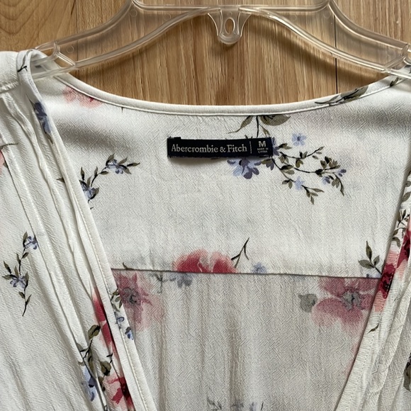 Floral Abercrombie Blouse - Picture 3 of 5